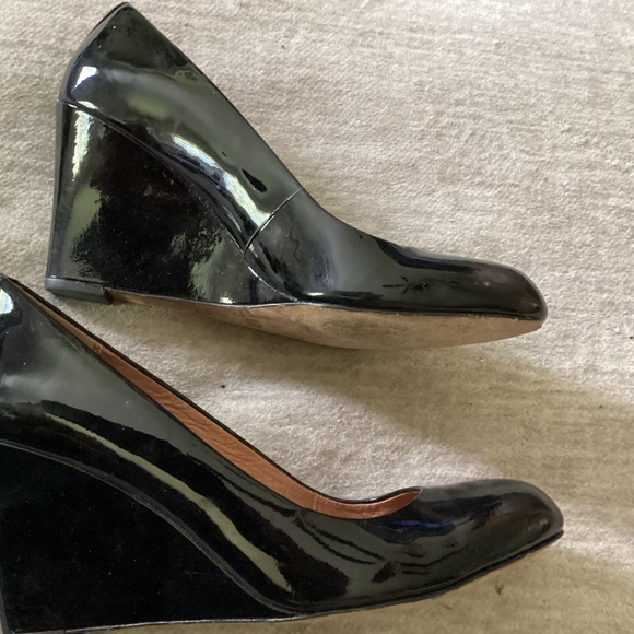 Coach Black Wedge Size 7 - Picture 4 of 9